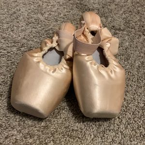 One pair of Bloch European balance pointe shoes used